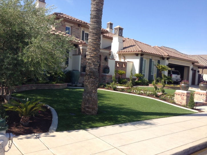 Green Lawn Pinetop-Lakeside, Arizona Design Ideas, Front Yard